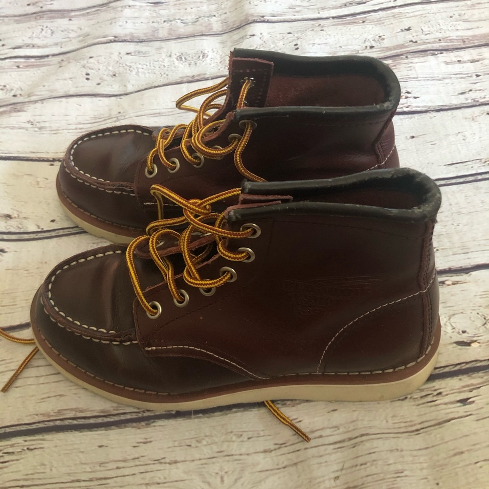 Men’s Red Wing Shoes Classic Moc Style 875